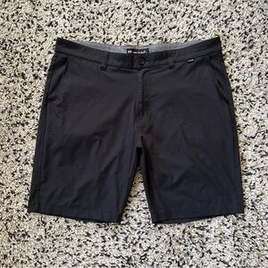 Travis Mathew Golf Shorts Black Lightweight Stretch Casual Men's Size 38